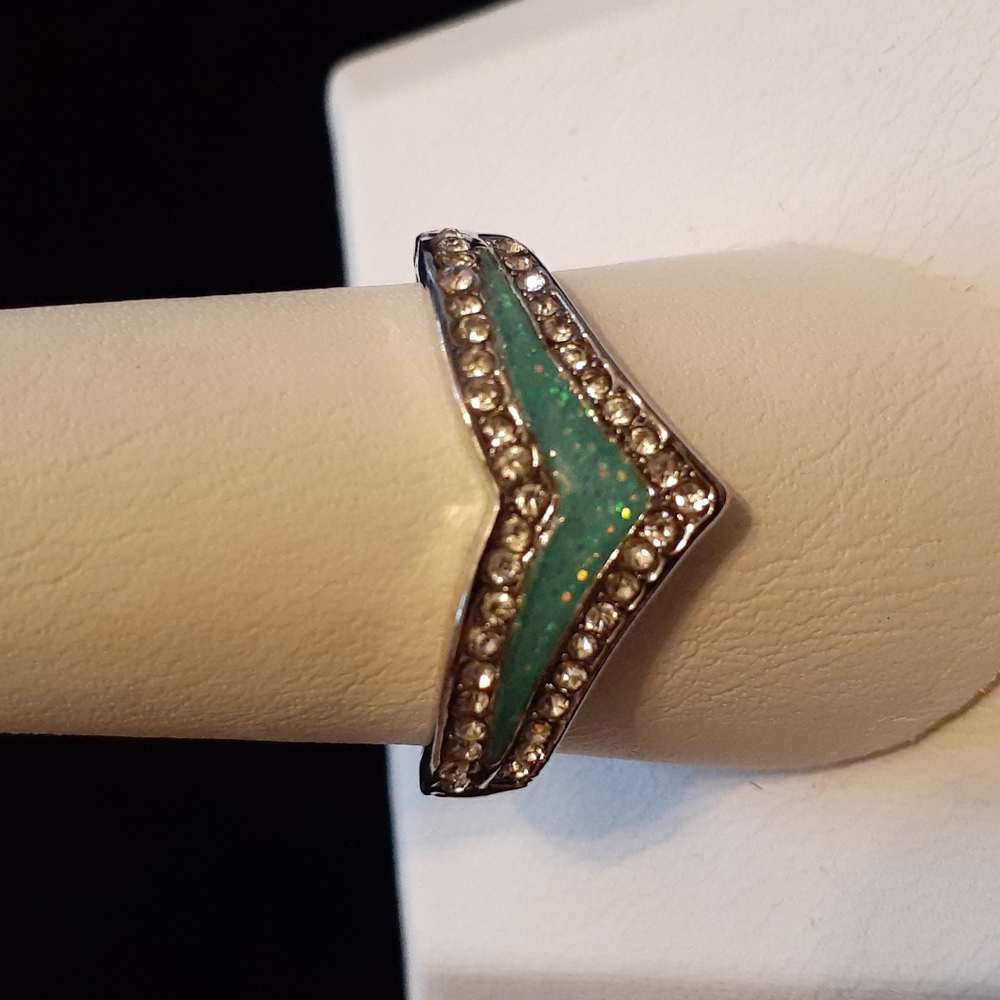 Silver enamel chevron ring sz 10